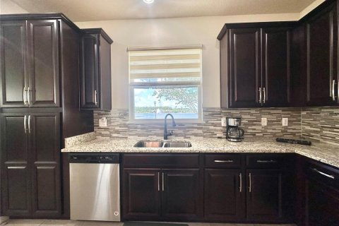 Casa en alquiler en Kissimmee, Florida, 3 dormitorios, 143.07 m2 № 2147492 - foto 11