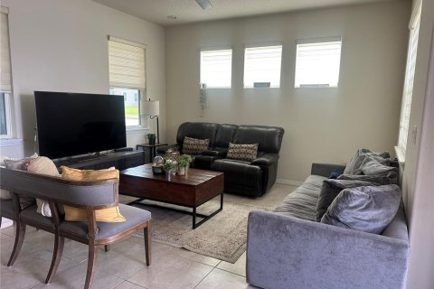 Casa en alquiler en Kissimmee, Florida, 3 dormitorios, 143.07 m2 № 2147492 - foto 6