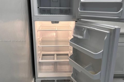 Купить кондоминиум в Майами, Флорида 1 спальня, 57.88м2, № 1988219 - фото 12