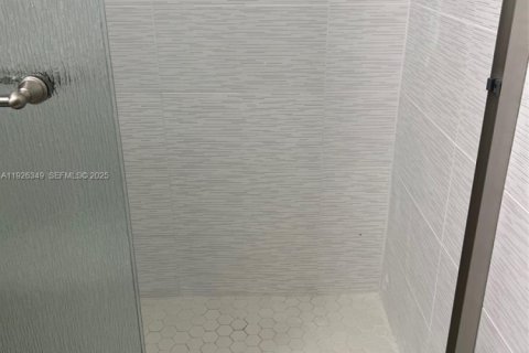 Купить кондоминиум в Майами, Флорида 1 спальня, 57.88м2, № 1988219 - фото 20