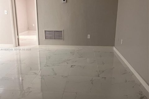 Купить кондоминиум в Майами, Флорида 1 спальня, 57.88м2, № 1988219 - фото 2