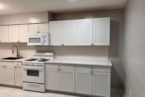 Купить кондоминиум в Майами, Флорида 1 спальня, 57.88м2, № 1988219 - фото 8