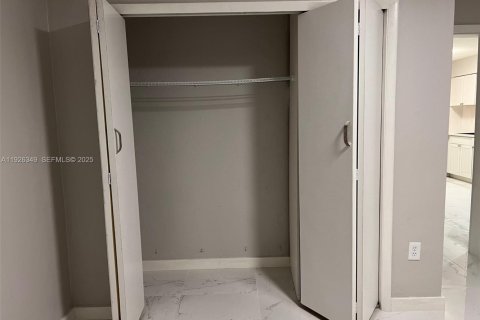 Купить кондоминиум в Майами, Флорида 1 спальня, 57.88м2, № 1988219 - фото 26