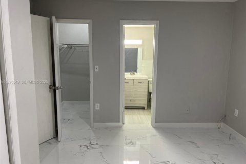 Купить кондоминиум в Майами, Флорида 1 спальня, 57.88м2, № 1988219 - фото 15