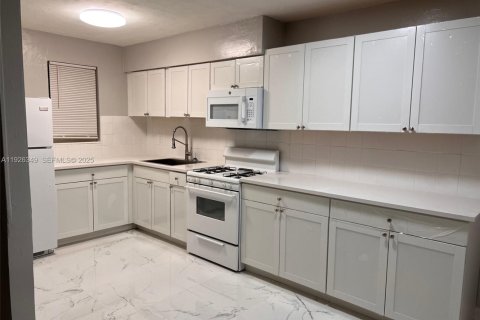 Купить кондоминиум в Майами, Флорида 1 спальня, 57.88м2, № 1988219 - фото 6