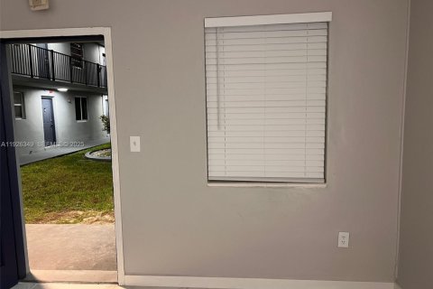 Купить кондоминиум в Майами, Флорида 1 спальня, 57.88м2, № 1988219 - фото 9