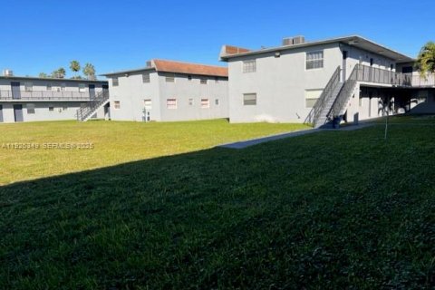 Купить кондоминиум в Майами, Флорида 1 спальня, 57.88м2, № 1988219 - фото 29