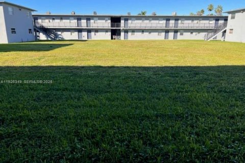 Купить кондоминиум в Майами, Флорида 1 спальня, 57.88м2, № 1988219 - фото 28