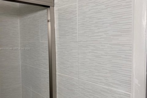 Купить кондоминиум в Майами, Флорида 1 спальня, 57.88м2, № 1988219 - фото 23