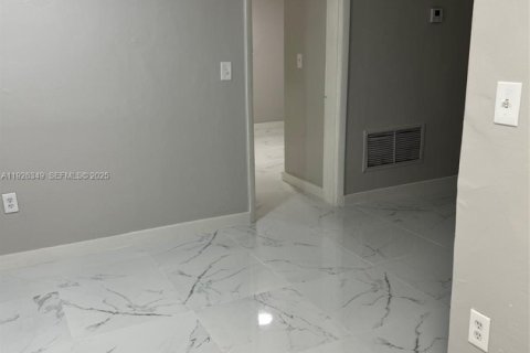 Купить кондоминиум в Майами, Флорида 1 спальня, 57.88м2, № 1988219 - фото 13