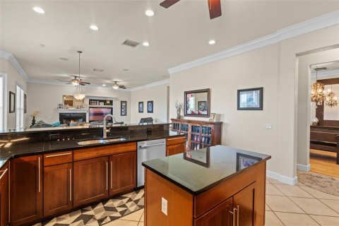 Casa en venta en Kissimmee, Florida, 5 dormitorios, 461.17 m2 № 1839995 - foto 21