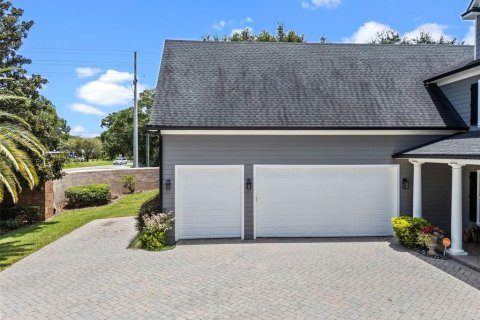 Casa en venta en Kissimmee, Florida, 5 dormitorios, 461.17 m2 № 1839995 - foto 9