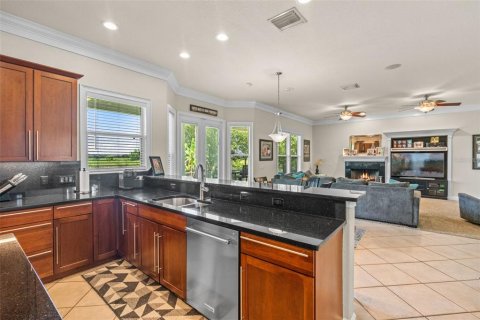Casa en venta en Kissimmee, Florida, 5 dormitorios, 461.17 m2 № 1839995 - foto 23