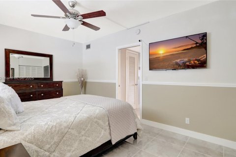 Condominio en venta en Hallandale Beach, Florida, 1 dormitorio, 72.46 m2 № 1714376 - foto 12