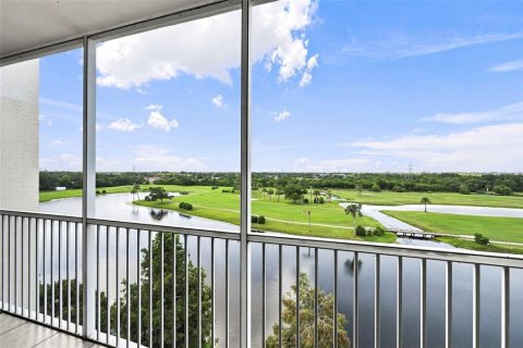Condo in Largo, Florida, 2 bedrooms  № 2345439 - photo 23