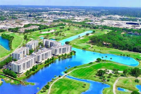Condo in Largo, Florida, 2 bedrooms № 2345439