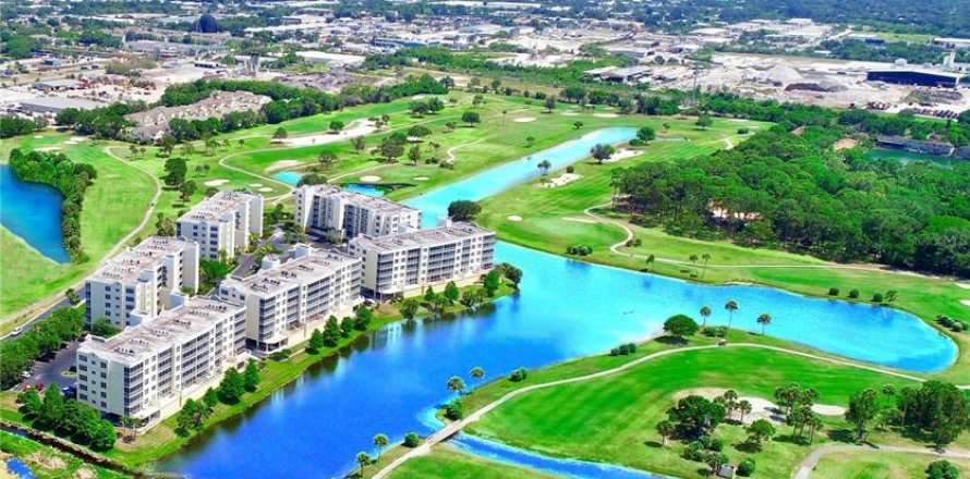 Condo in Largo, Florida, 2 bedrooms  № 2345439