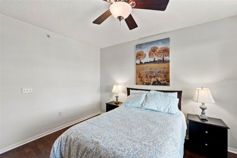 Condo in Largo, Florida, 2 bedrooms  № 2345439 - photo 29