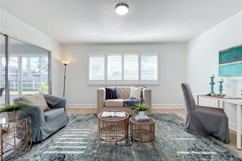 Copropriété à vendre à Sarasota, Floride: 2 chambres, 127.46 m2 № 1519641 - photo 17