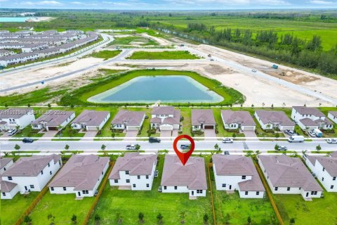 Villa ou maison à louer à Homestead, Floride: 3 chambres, 215.44 m2 № 2042272 - photo 3