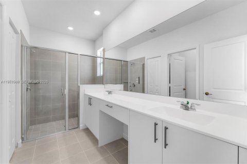 Villa ou maison à louer à Homestead, Floride: 3 chambres, 215.44 m2 № 2042272 - photo 16