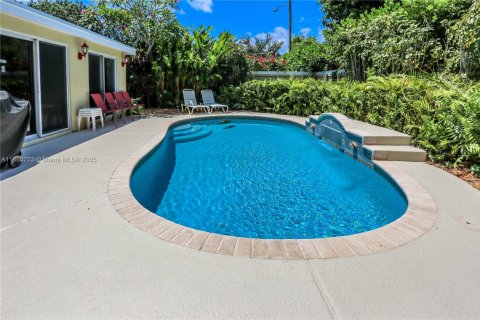 House in Wilton Manors, Florida 4 bedrooms, 150.87 sq.m. № 1890009 - photo 30