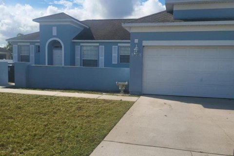 Casa en Port St. Lucie, Florida 4 dormitorios, 153.29 m2 № 2382696