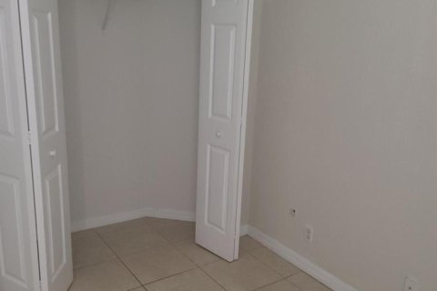 Casa en venta en Port St. Lucie, Florida, 4 dormitorios, 153.29 m2 № 2382696 - foto 22