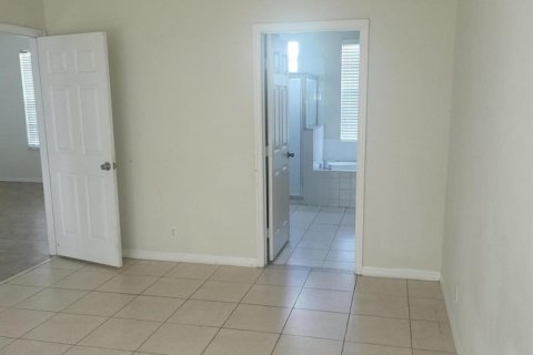 Casa en venta en Port St. Lucie, Florida, 4 dormitorios, 153.29 m2 № 2382696 - foto 15