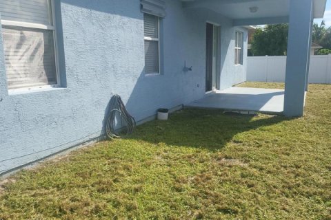 Casa en venta en Port St. Lucie, Florida, 4 dormitorios, 153.29 m2 № 2382696 - foto 4