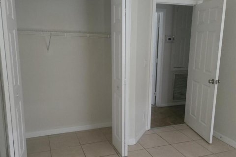 Casa en venta en Port St. Lucie, Florida, 4 dormitorios, 153.29 m2 № 2382696 - foto 20