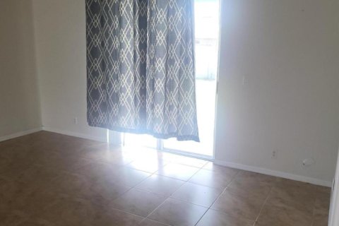 Casa en venta en Port St. Lucie, Florida, 4 dormitorios, 153.29 m2 № 2382696 - foto 7