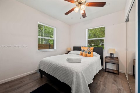 House in Miami, Florida 3 bedrooms, 74.69 sq.m. № 2086391 - photo 7