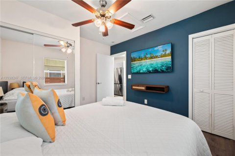 House in Miami, Florida 3 bedrooms, 74.69 sq.m. № 2086391 - photo 9