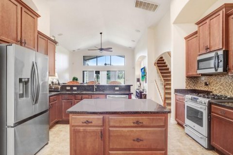 House in Fish Hawk, Florida 4 bedrooms, 300.07 sq.m. № 2220527 - photo 4