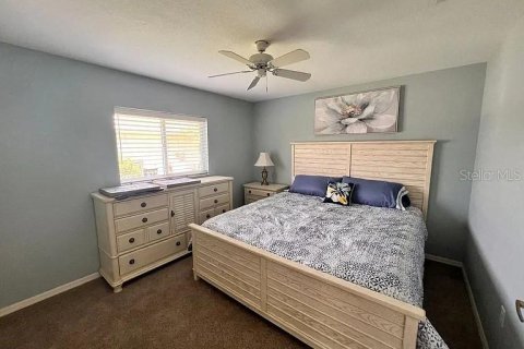 House in Punta Gorda, Florida 3 bedrooms, 155.33 sq.m. № 2205138 - photo 15