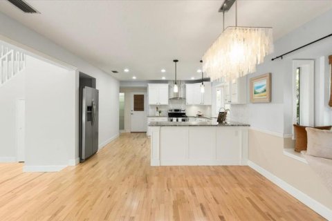 House in Flagler Beach, Florida 3 bedrooms, 200.02 sq.m. № 1722610 - photo 13