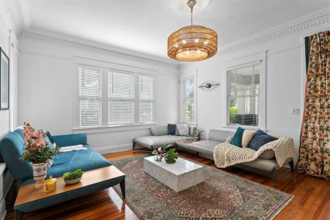 Casa en venta en Tampa, Florida, 4 dormitorios, 206.8 m2 № 2334105 - foto 11