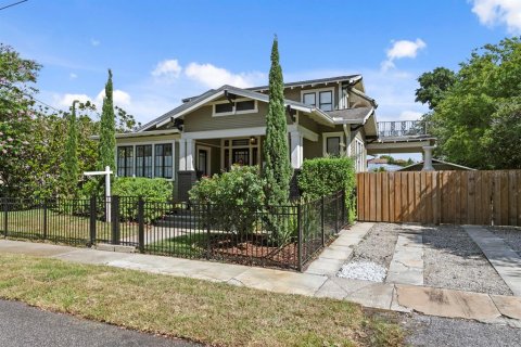Casa en venta en Tampa, Florida, 4 dormitorios, 206.8 m2 № 2334105 - foto 3