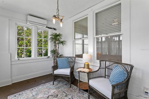 Casa en venta en Tampa, Florida, 4 dormitorios, 206.8 m2 № 2334105 - foto 8