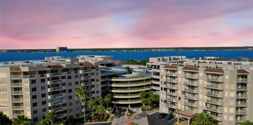 Condo à Daytona Beach Shores, Floride, 4 chambres  № 2387724