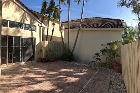 Villa ou maison à louer à Hollywood, Floride: 3 chambres, 190.08 m2 № 1924212 - photo 30