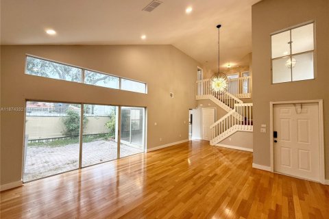 Villa ou maison à louer à Hollywood, Floride: 3 chambres, 190.08 m2 № 1924212 - photo 4