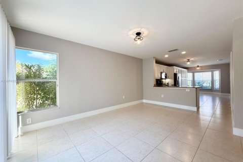 Villa ou maison à louer à Hollywood, Floride: 3 chambres, 190.08 m2 № 1924212 - photo 6