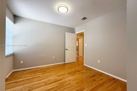 Villa ou maison à louer à Hollywood, Floride: 3 chambres, 190.08 m2 № 1924212 - photo 29