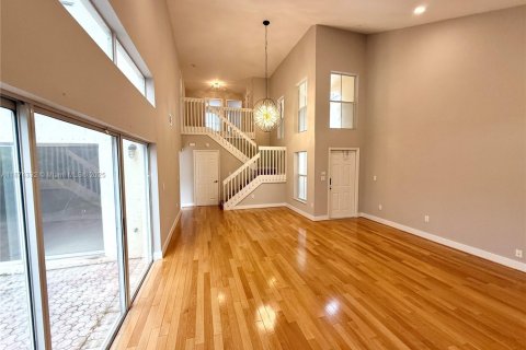 Villa ou maison à louer à Hollywood, Floride: 3 chambres, 190.08 m2 № 1924212 - photo 5