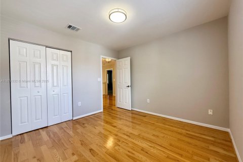 Villa ou maison à louer à Hollywood, Floride: 3 chambres, 190.08 m2 № 1924212 - photo 26