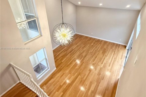 Villa ou maison à louer à Hollywood, Floride: 3 chambres, 190.08 m2 № 1924212 - photo 17