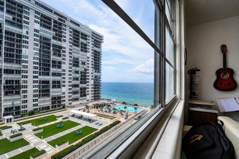 Condo in Fort Lauderdale, Florida, 1 bedroom  № 2078210 - photo 4
