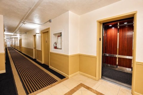 Condo in Fort Lauderdale, Florida, 1 bedroom  № 2078210 - photo 25